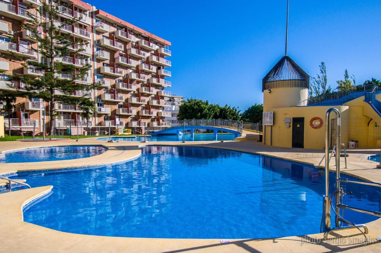 137 Minerva Apartamentos - Vista Al Mar - Piscina Y Playa - Cercano A Tren, Restaurantes Y Tiendas بينالماذينا المظهر الخارجي الصورة