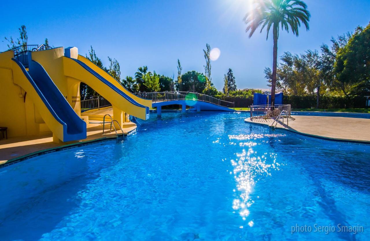 137 Minerva Apartamentos - Vista Al Mar - Piscina Y Playa - Cercano A Tren, Restaurantes Y Tiendas بينالماذينا المظهر الخارجي الصورة